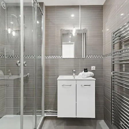Elegant Et Design Apartment Paris
